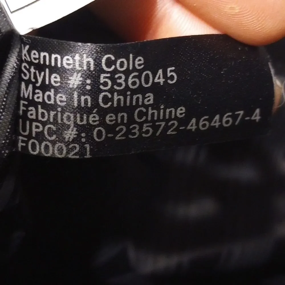 Kenneth Cole Reaction Messenger Bag